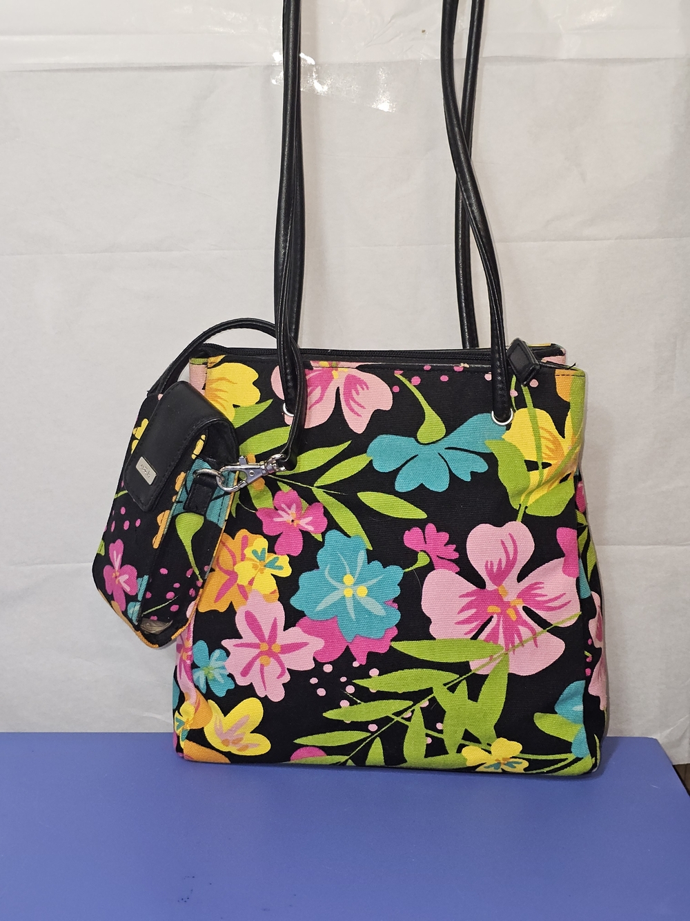 Vintage Croft & Barrow Vibrant Floral Design Shoulder Bag- EUC